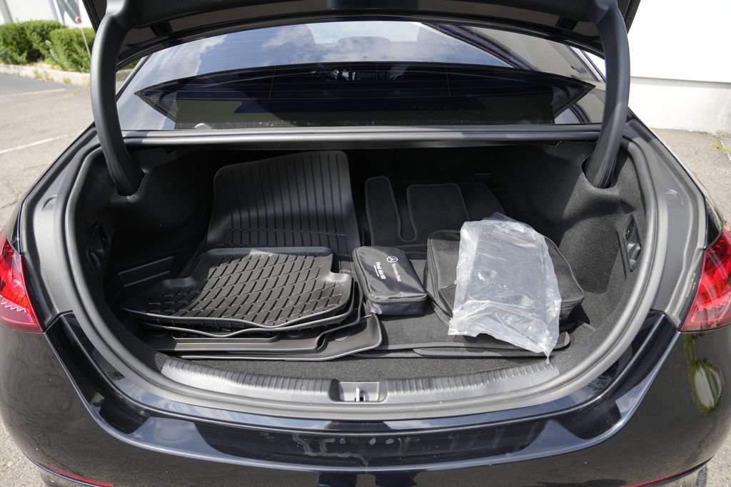 Used 2024 Mercedes-Benz C 63 AMG S image 15