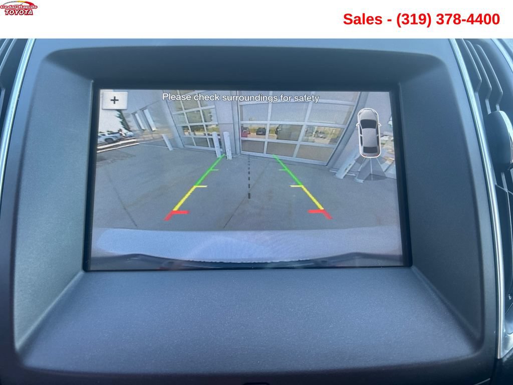 Used 2017 Ford Edge Titanium w/ Technology Package FWD image 18