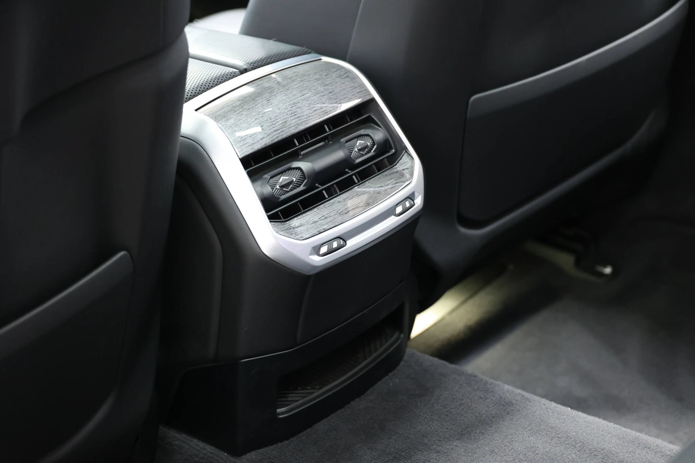 Used 2023 BMW 740i RWD image 68