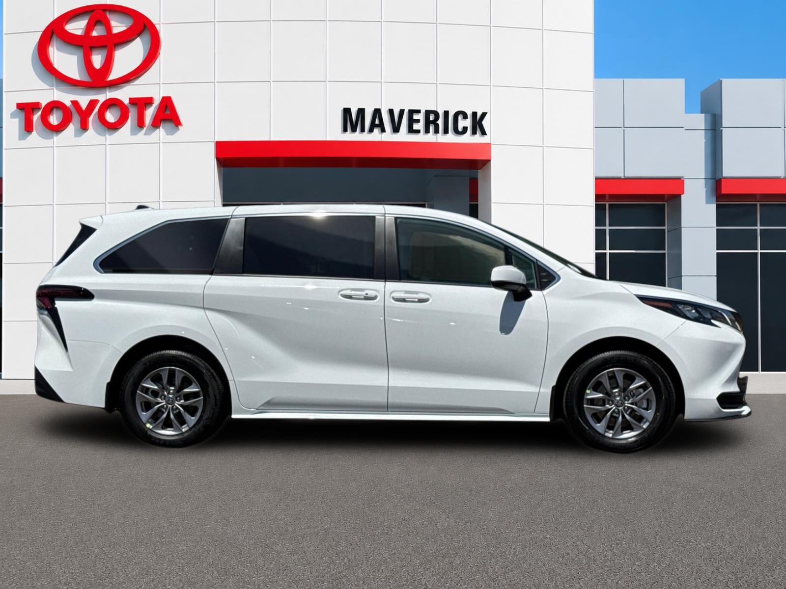 New 2026 Toyota Sienna LE FWD image 6