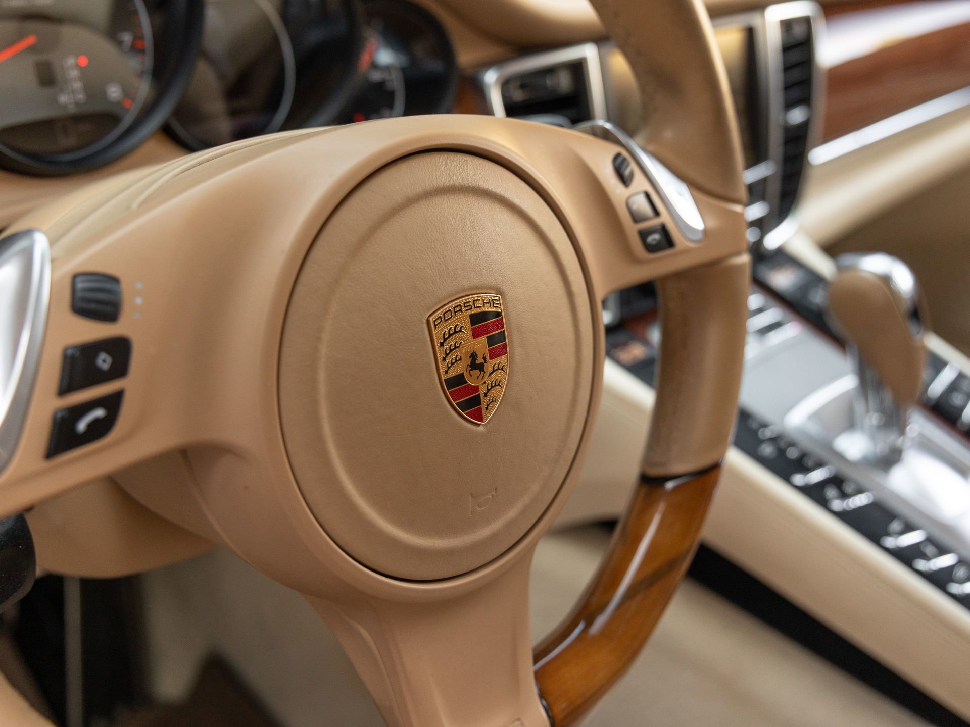 Used 2016 Porsche Panamera S RWD image 22