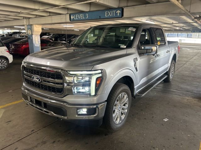 Used 2025 Ford F150 Lariat w/ Equipment Group 501A Mid image 4