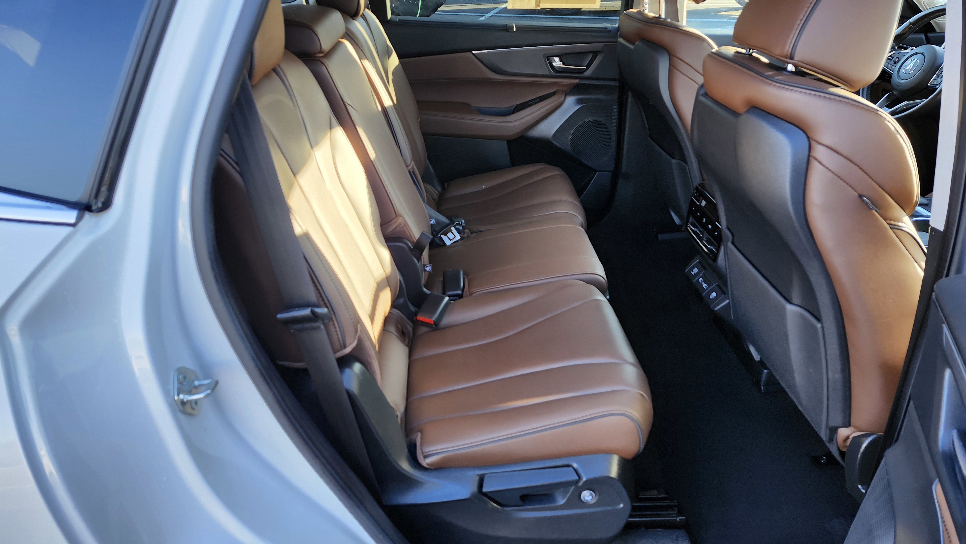 Used 2024 Acura MDX SH-AWD w/ Advance Package image 22