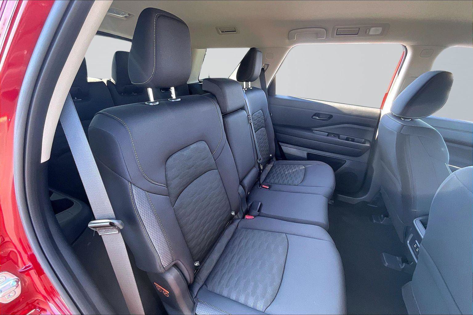 New 2026 Nissan Pathfinder SV AWD/4WD image 10