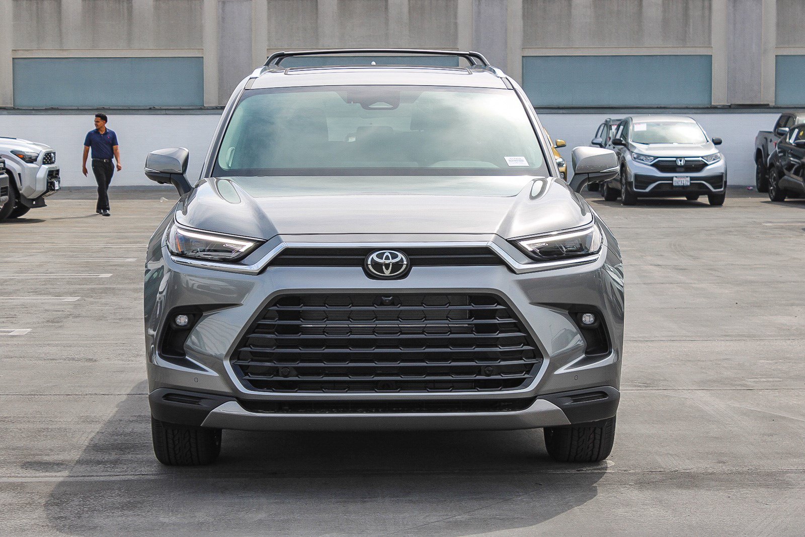 New 2026 Toyota Grand Highlander AWD Hybrid image 2