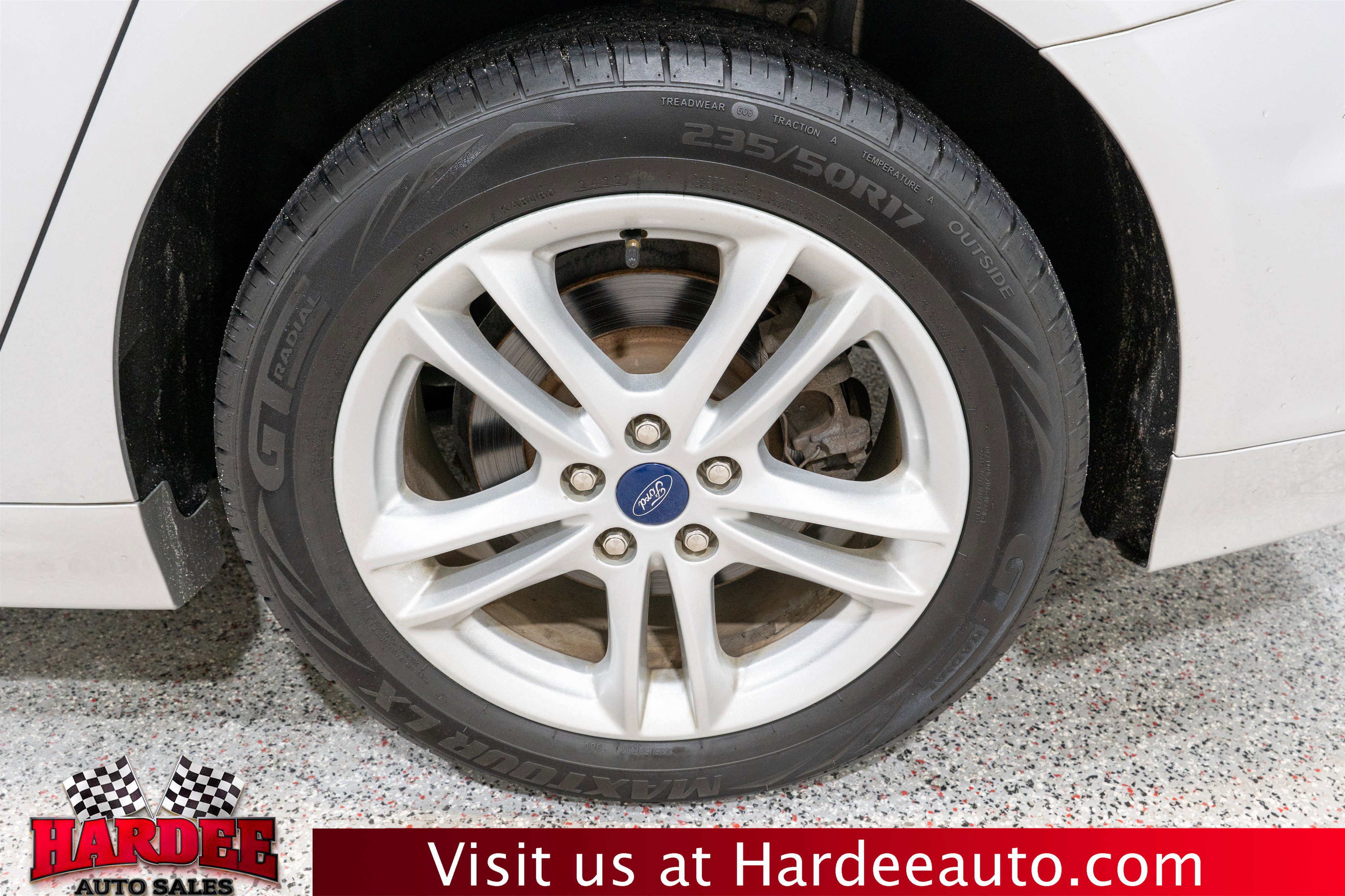 Used 2018 Ford Fusion SE FWD image 10