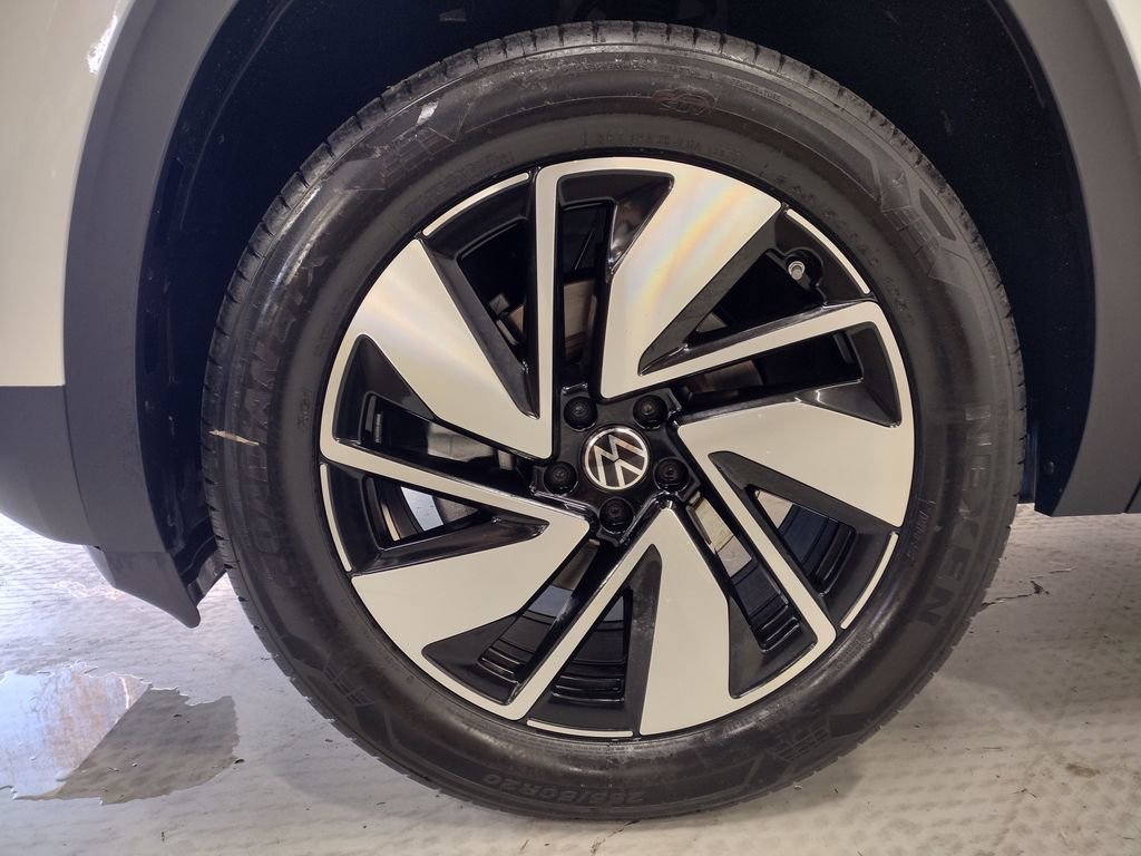 New 2026 Volkswagen Atlas SE image 4