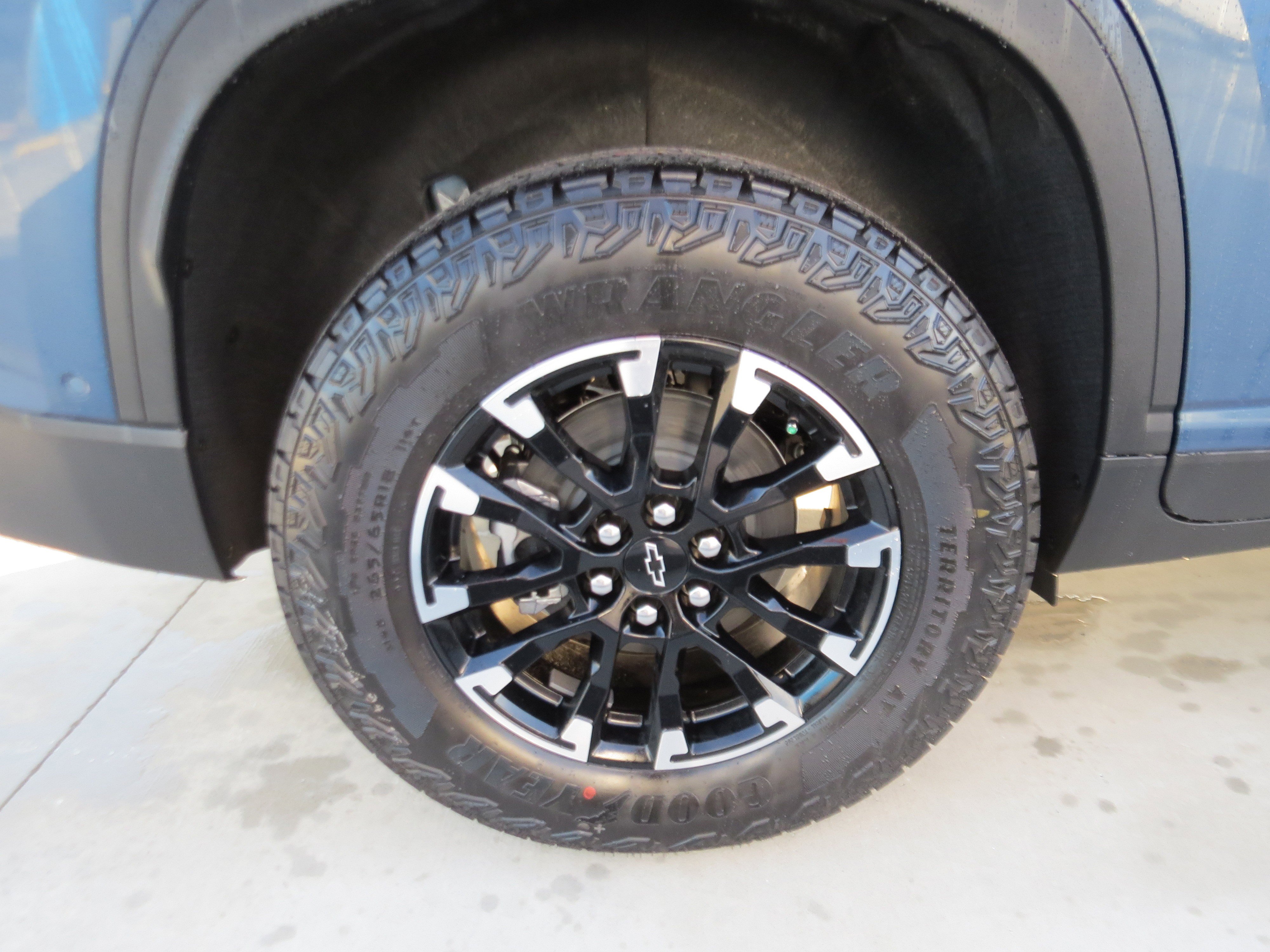 New 2026 Chevrolet Traverse Z71 w/ Enhanced Driving Package AWD/4WD image 9