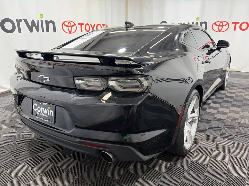 Used 2021 Chevrolet Camaro SS RWD image 8