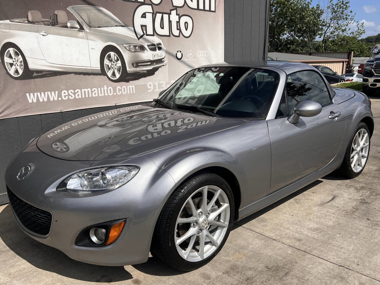Used 2010 MAZDA MX-5 Miata Grand Touring w/ Premium Pkg image 1
