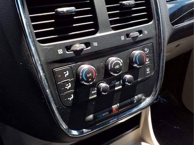 Used 2020 Dodge Grand Caravan SXT FWD image 6