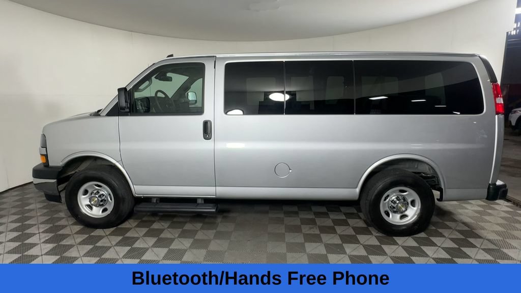 Used 2025 Chevrolet Express 2500 LT w/ LT Preferred Equipment Group RWD image 8