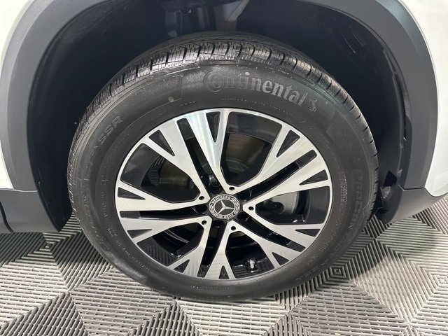 Used 2025 Mercedes-Benz GLA 250 4MATIC image 9