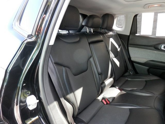 Used 2022 Jeep Compass Latitude w/ Sun and Sound Group AWD/4WD image 36