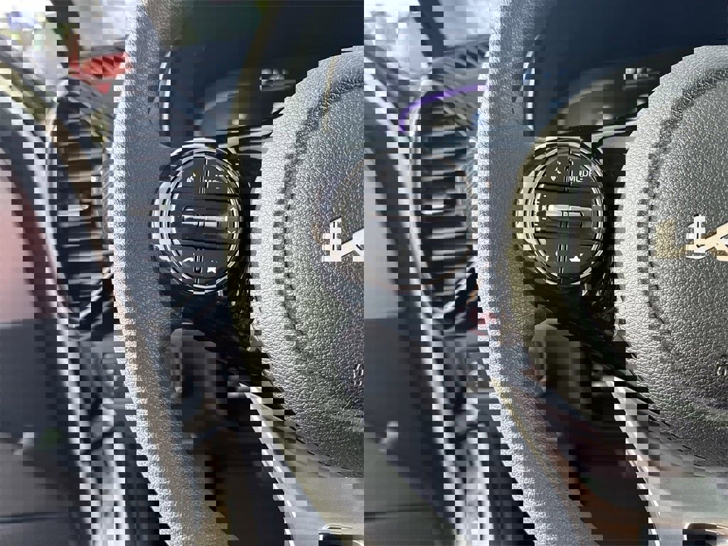 New 2025 Kia Soul S image 18