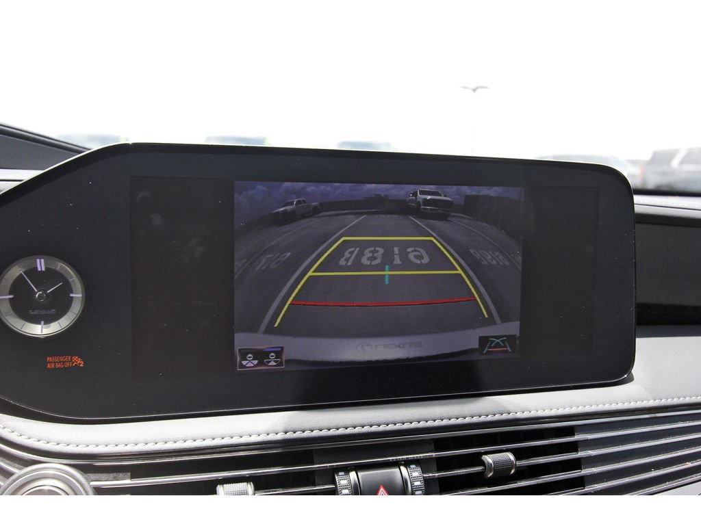 Used 2022 Lexus LS 500 RWD image 21