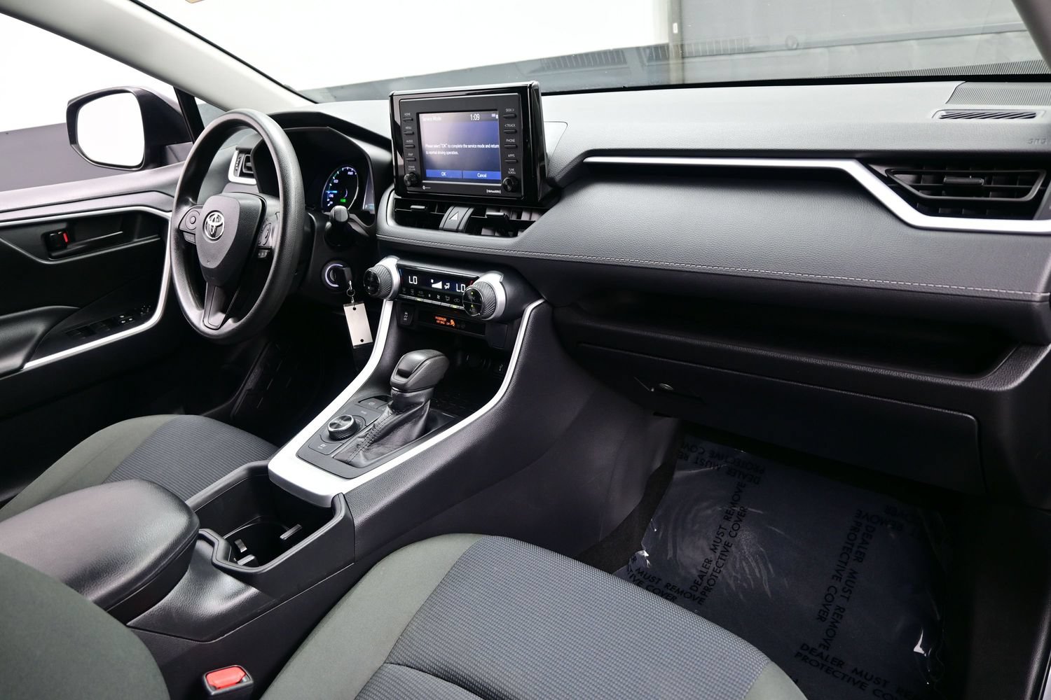 Used 2022 Toyota RAV4 LE AWD/4WD image 14