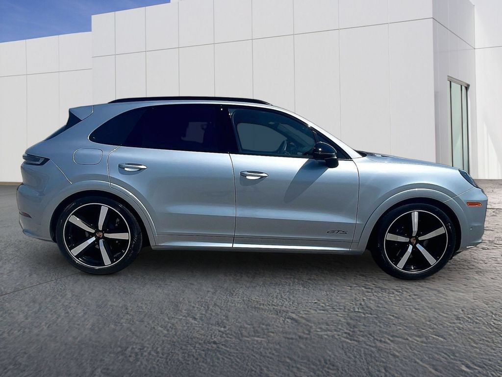 Certified 2026 Porsche Cayenne GTS AWD/4WD image 8