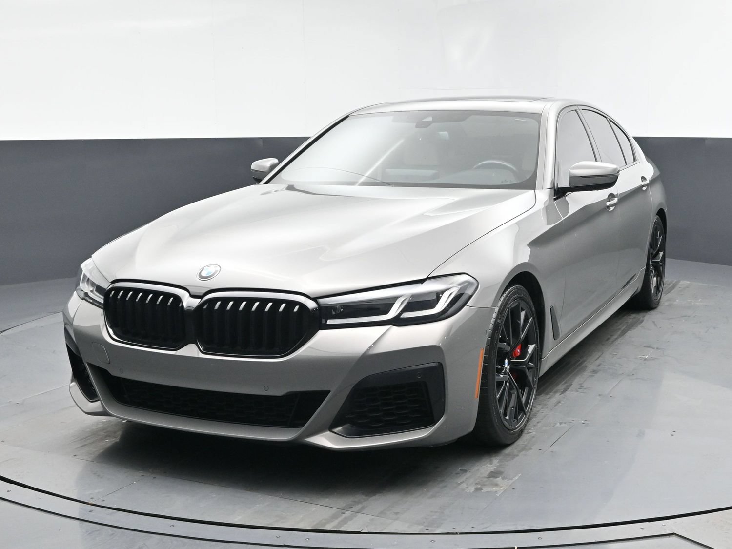 Used 2022 BMW M550i xDrive w/ Shadowloine Package