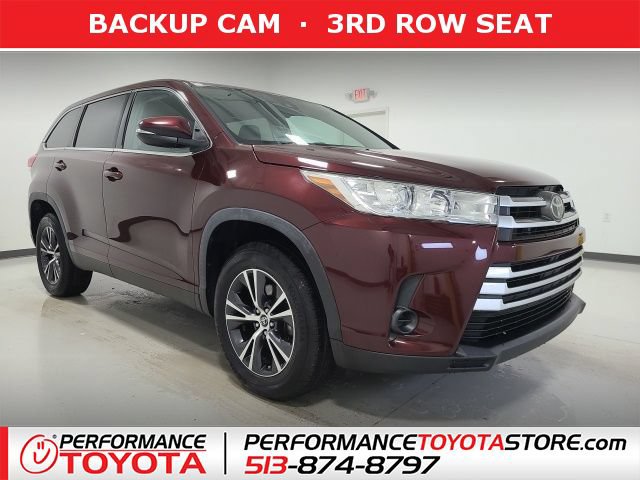 Certified 2019 Toyota Highlander LE FWD image 1