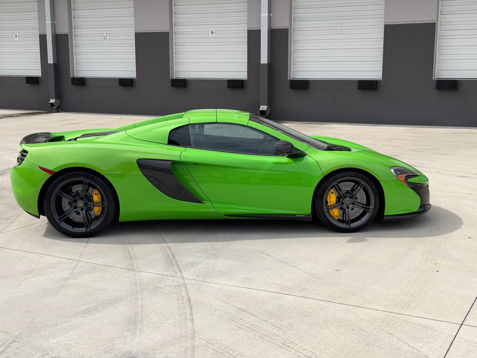 Used 2015 McLaren 650S Spider RWD image 3