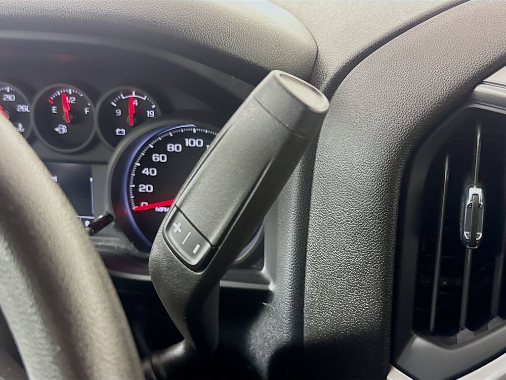 Used 2023 Chevrolet Silverado 1500 Custom image 16