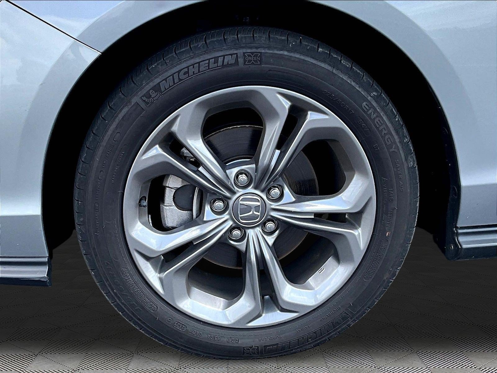 Used 2023 Honda Accord EX image 30