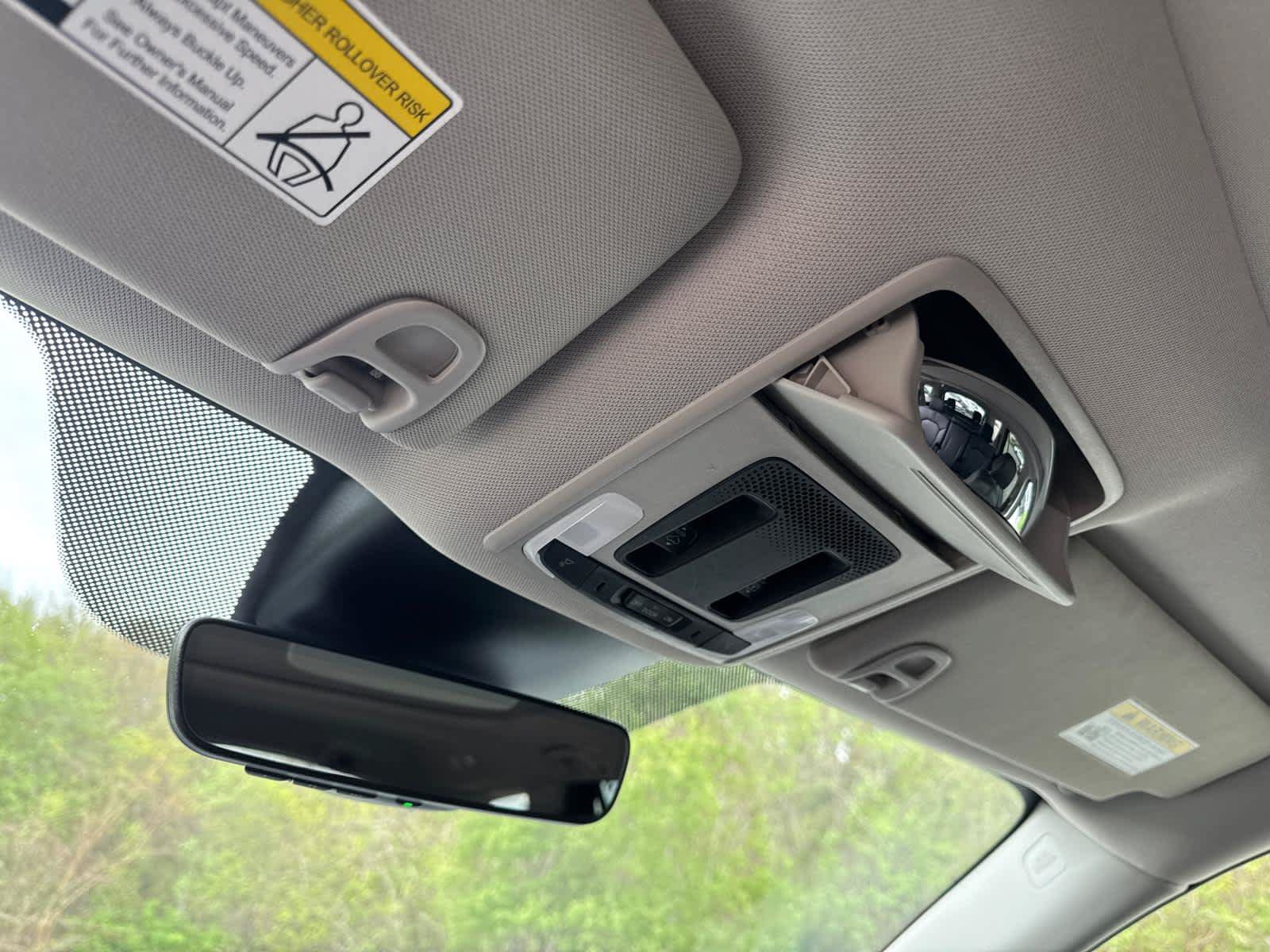Used 2025 Honda Pilot Touring image 26
