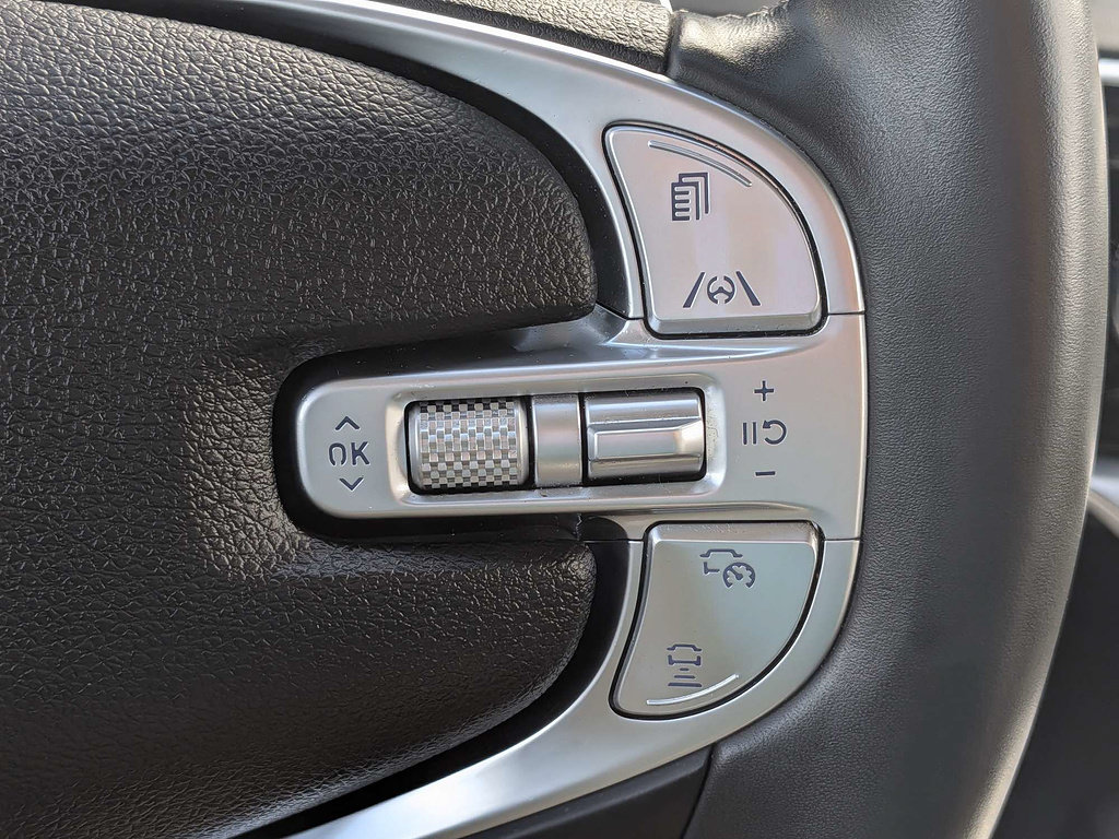 Used 2025 Genesis GV70 2.5T AWD/4WD image 27