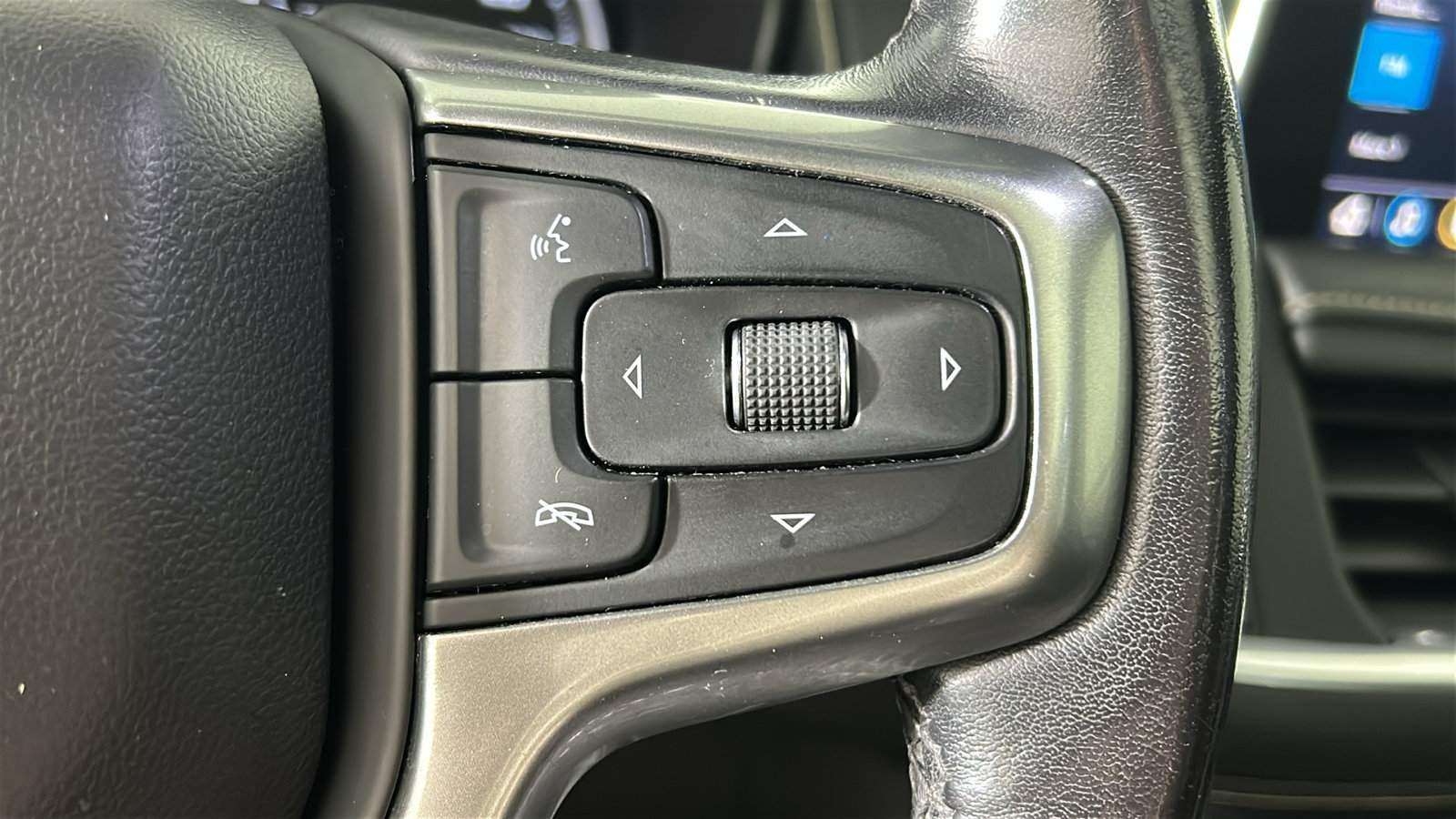 Used 2021 Chevrolet Tahoe Premier w/ Premium Package AWD/4WD image 21