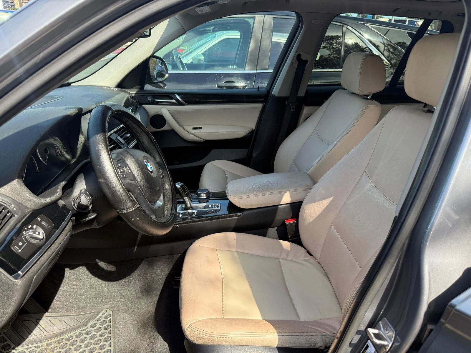 Used 2017 BMW X3 xDrive28i AWD/4WD image 16