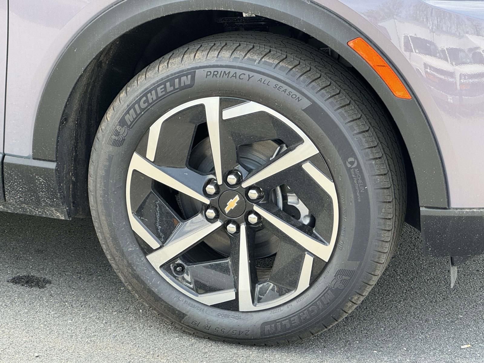 New 2026 Chevrolet Equinox EV LT AWD/4WD image 7