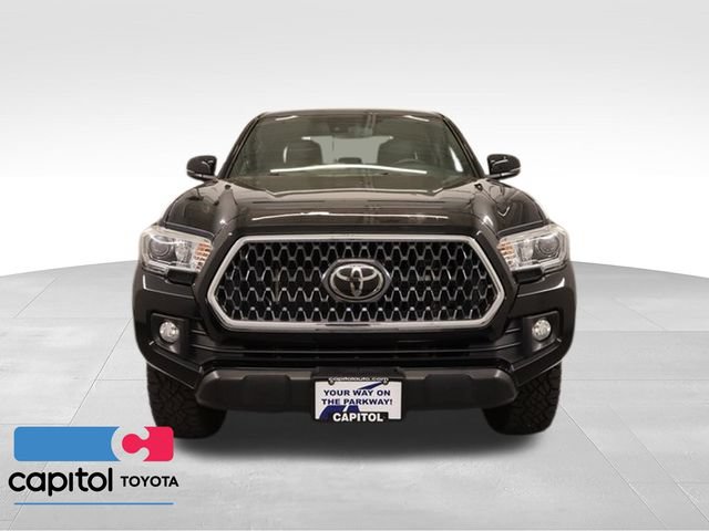 Used 2019 Toyota Tacoma TRD Off-Road w/ TRD Premium Off Road Package AWD/4WD image 6