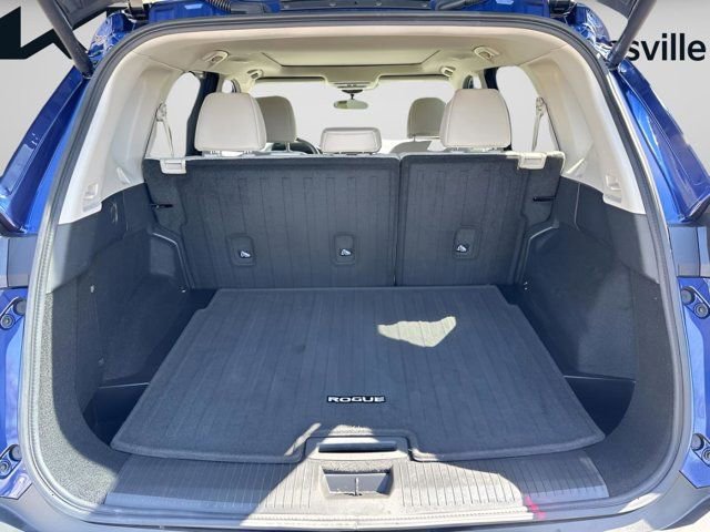 Used 2021 Nissan Rogue SV w/ Premium Package FWD image 6