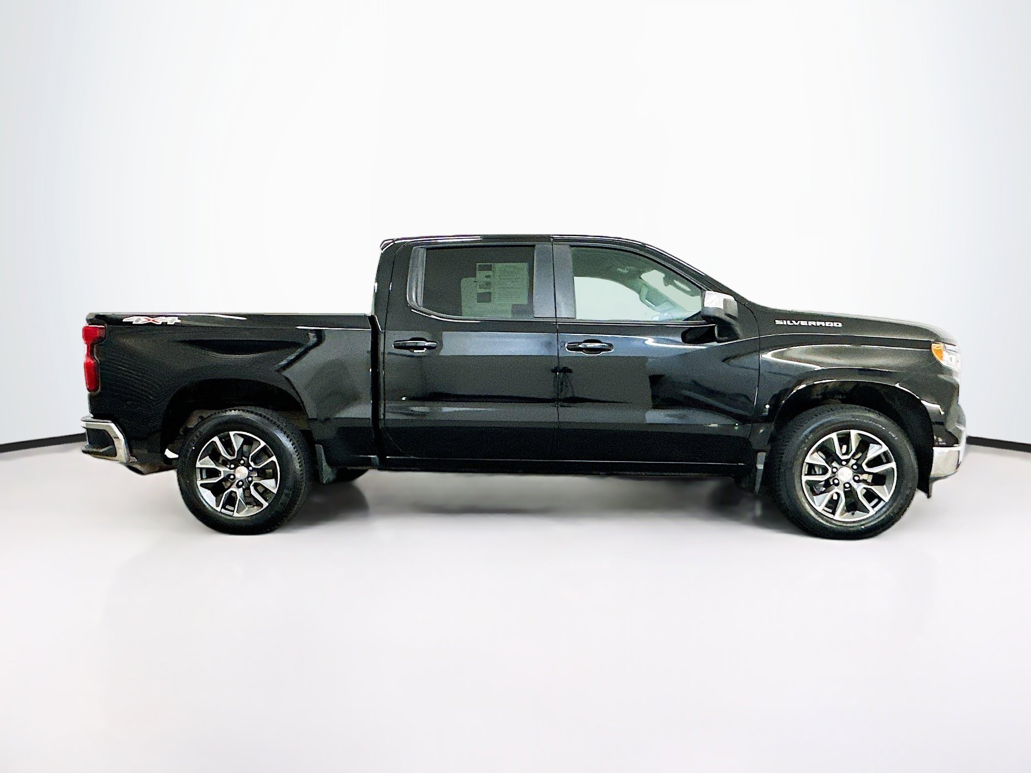 Used 2023 Chevrolet Silverado 1500 LT image 10