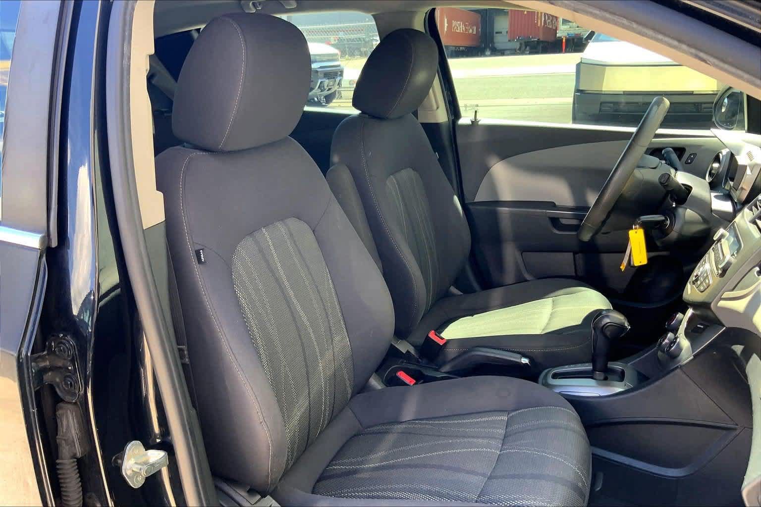 Used 2014 Chevrolet Sonic LT FWD image 13