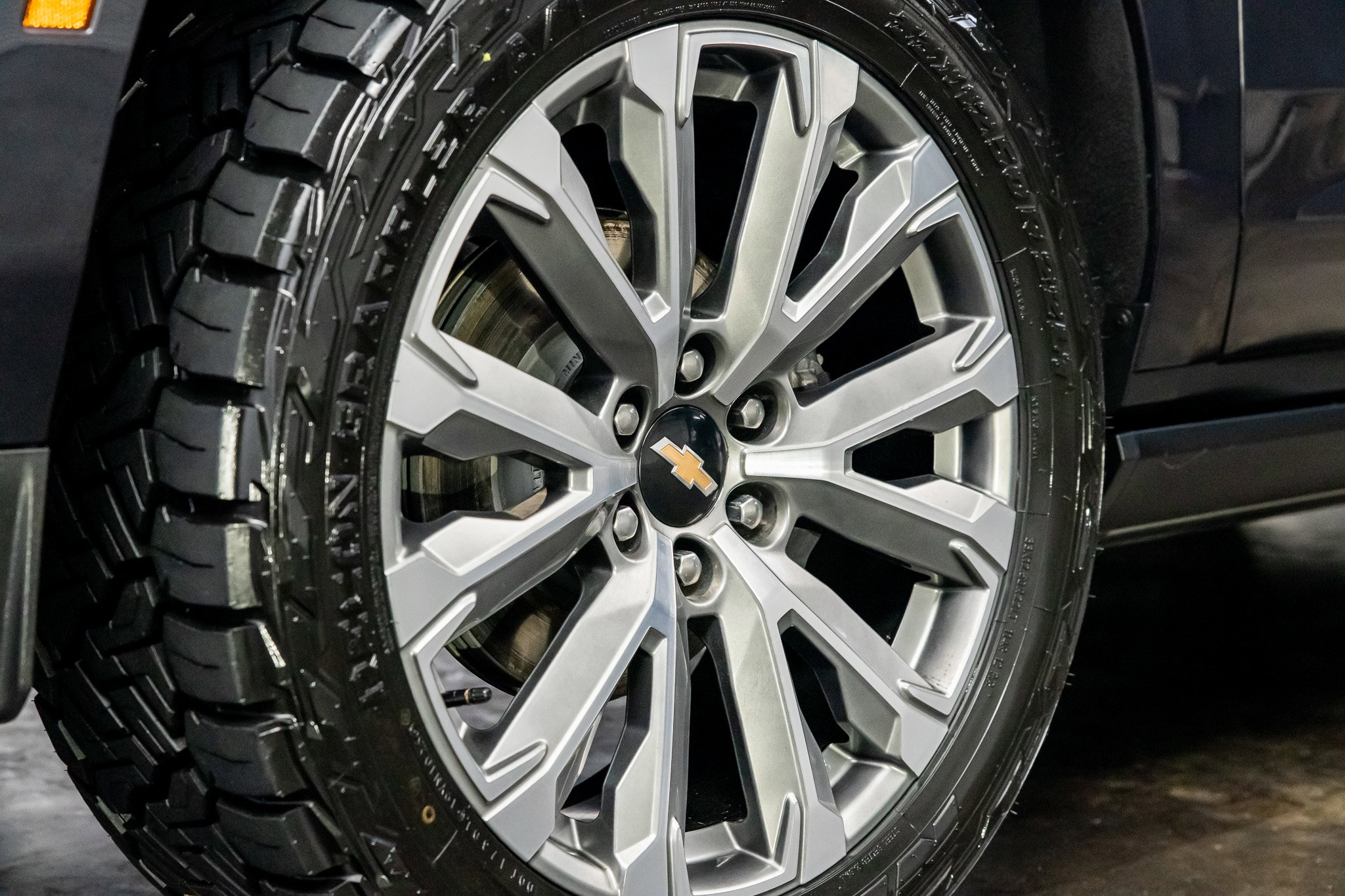 Used 2025 Chevrolet Tahoe High Country image 5