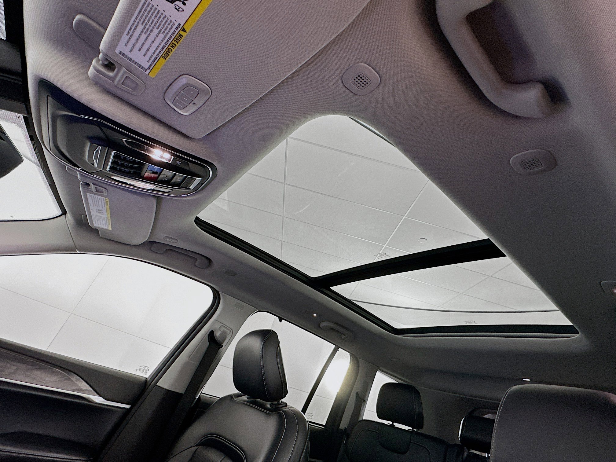 Used 2023 Jeep Grand Cherokee 30th Anniversary image 27