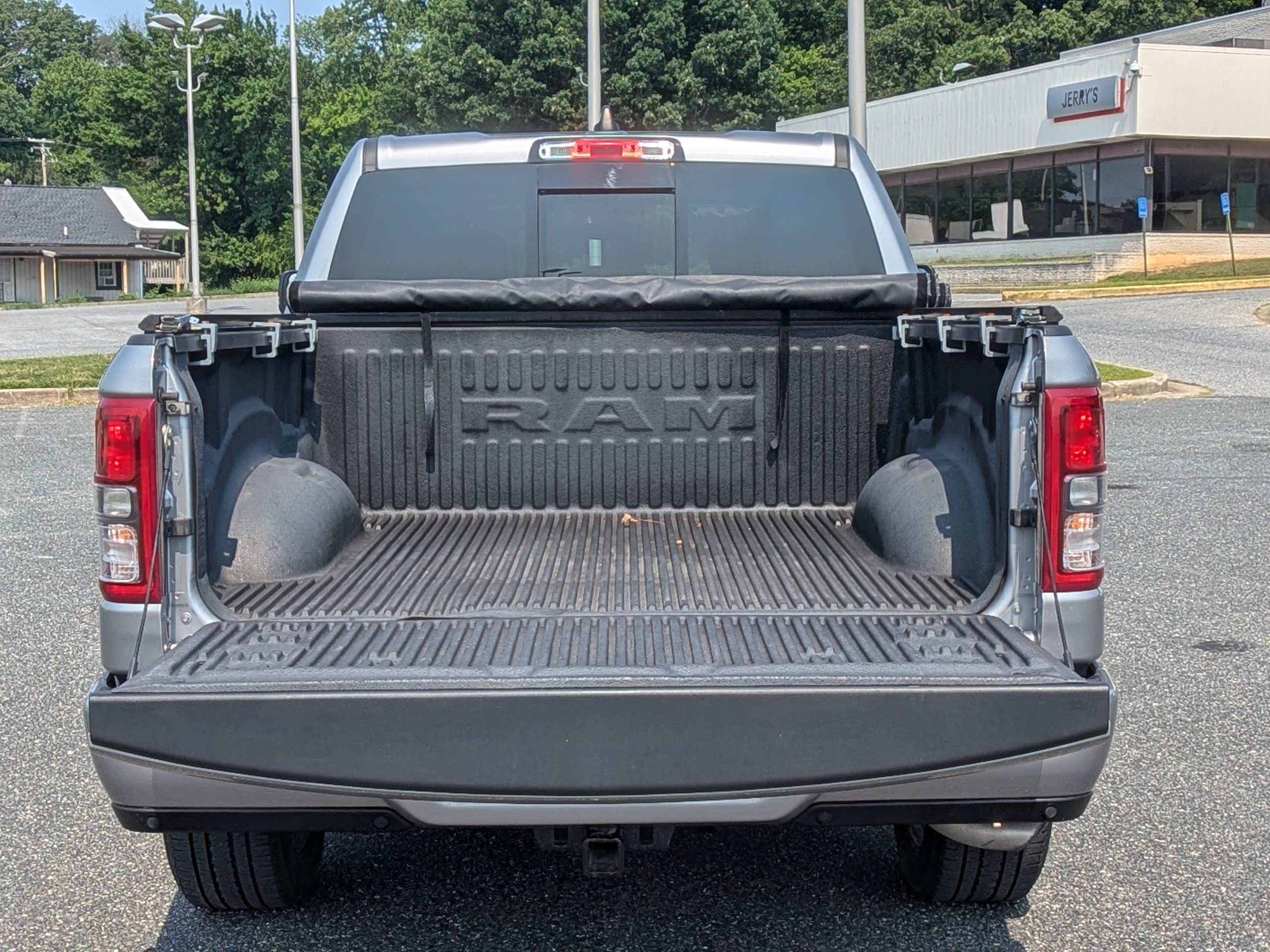 Used 2023 RAM 1500 Big Horn AWD/4WD image 8
