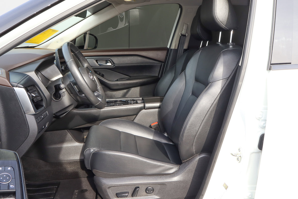 Used 2023 Nissan Rogue SL w/ SL Premium Package AWD/4WD image 7