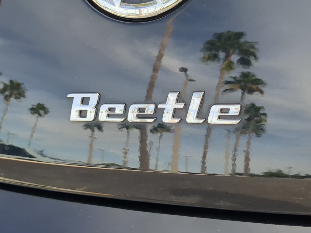 Used 2019 Volkswagen Beetle 2.0T SE FWD image 9