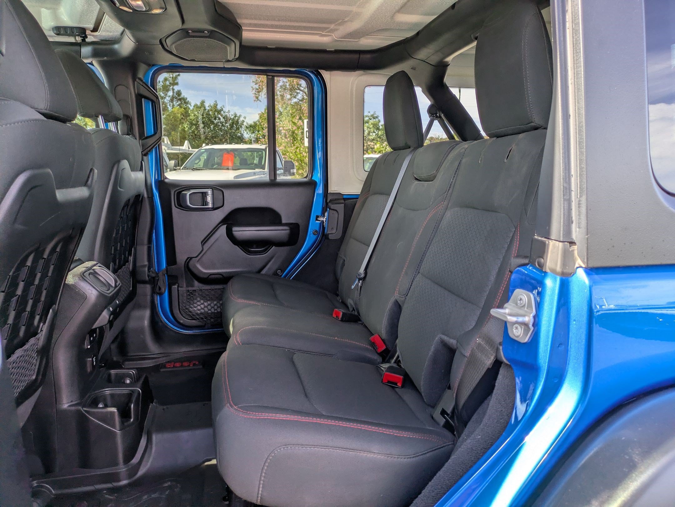 Used 2021 Jeep Wrangler Unlimited Rubicon AWD/4WD image 26