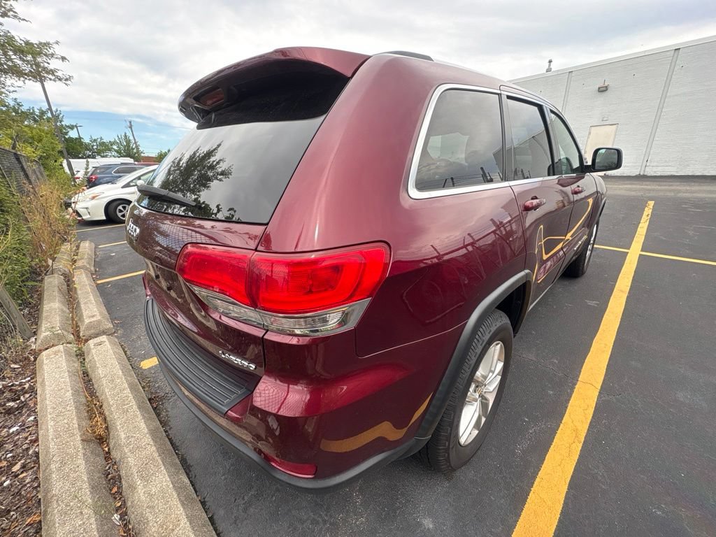 Used 2018 Jeep Grand Cherokee Laredo AWD/4WD image 7