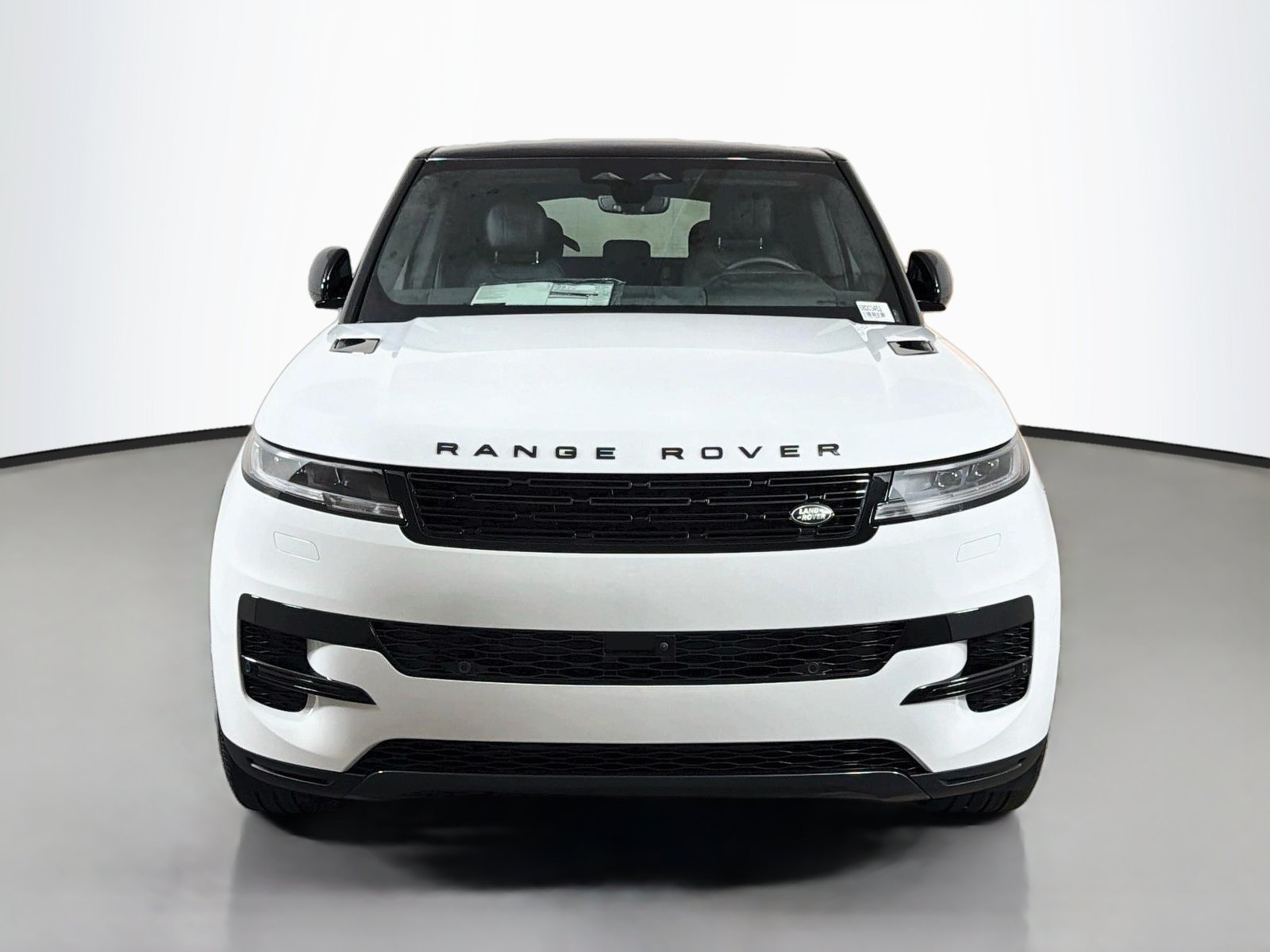 Used 2026 Land Rover Range Rover Sport SE AWD/4WD image 8