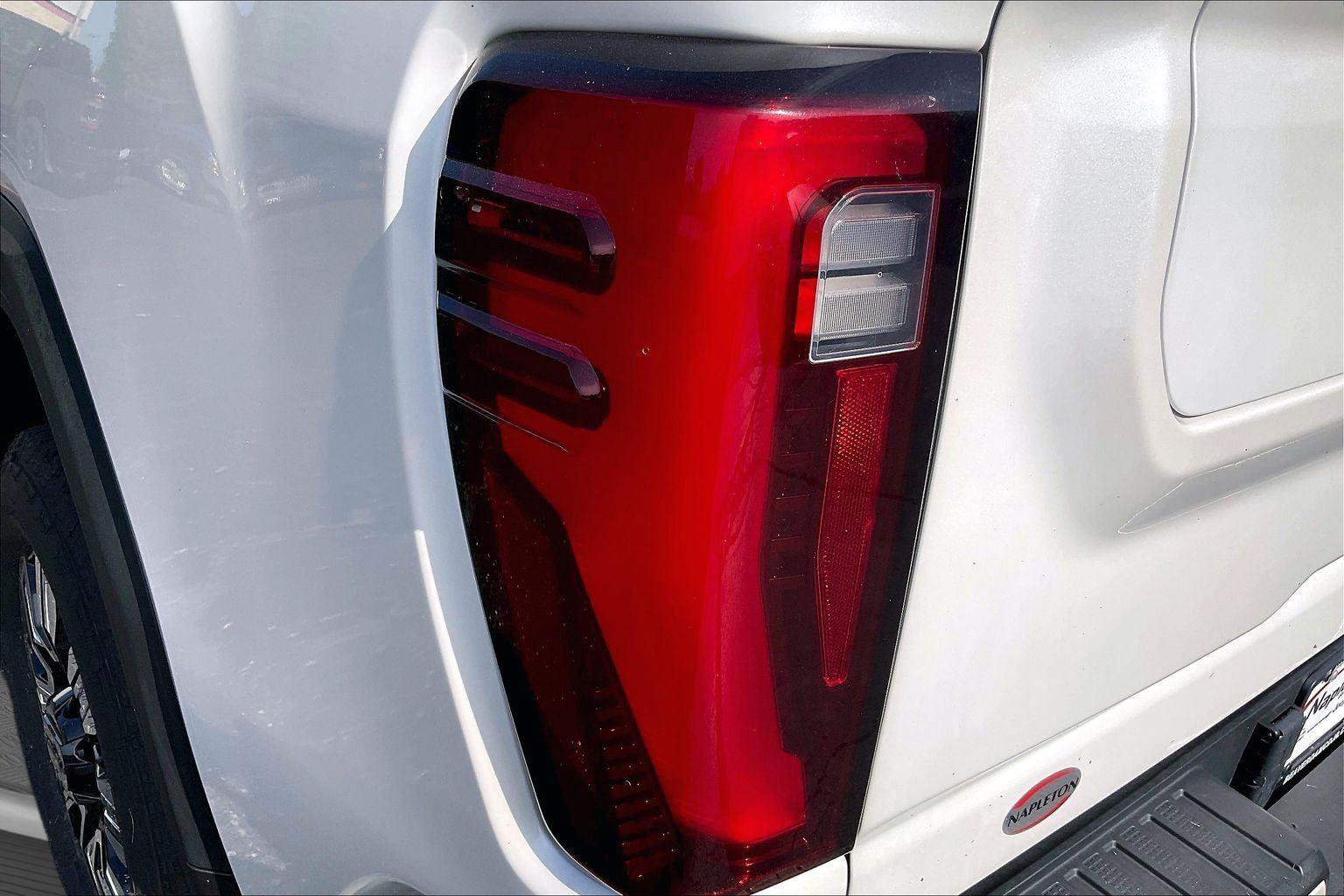 Used 2024 GMC Sierra 2500 Denali Ultimate AWD/4WD image 30