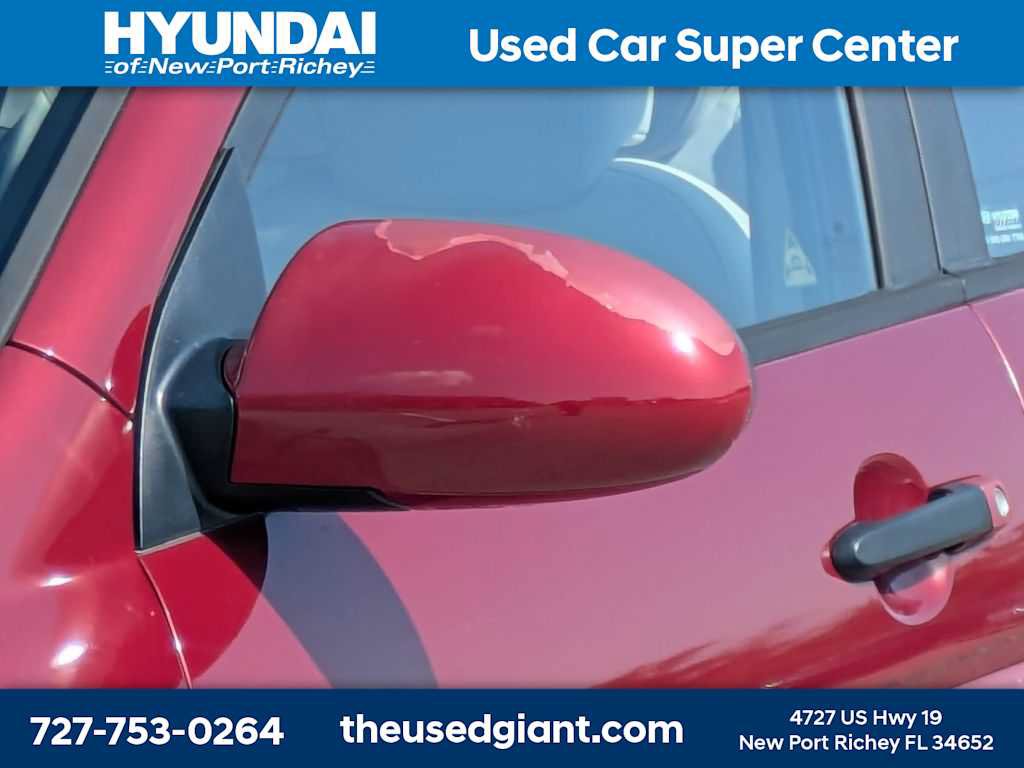 Used 2009 Hyundai Accent GLS w/ Premium Pkg 6 FWD image 11