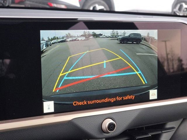 Used 2025 Toyota Crown XLE image 15