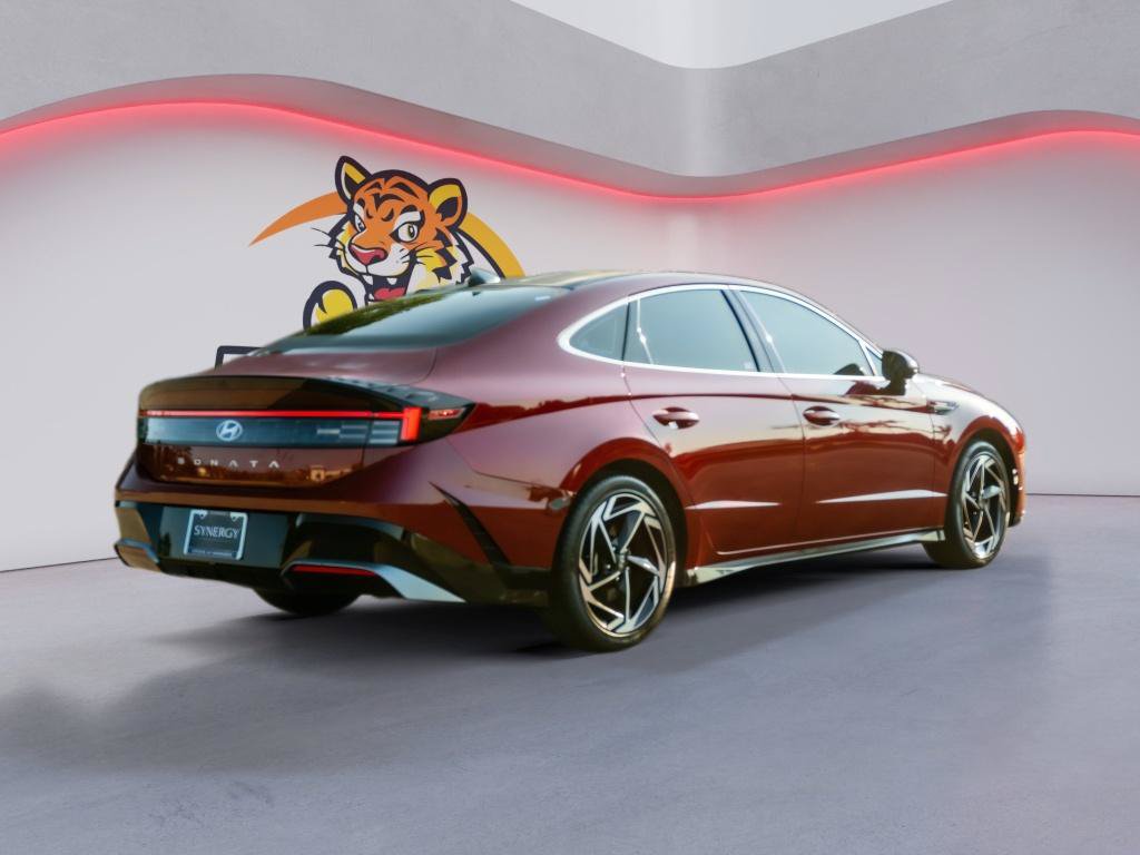 Used 2024 Hyundai Sonata SEL w/ Convenience Package FWD image 5