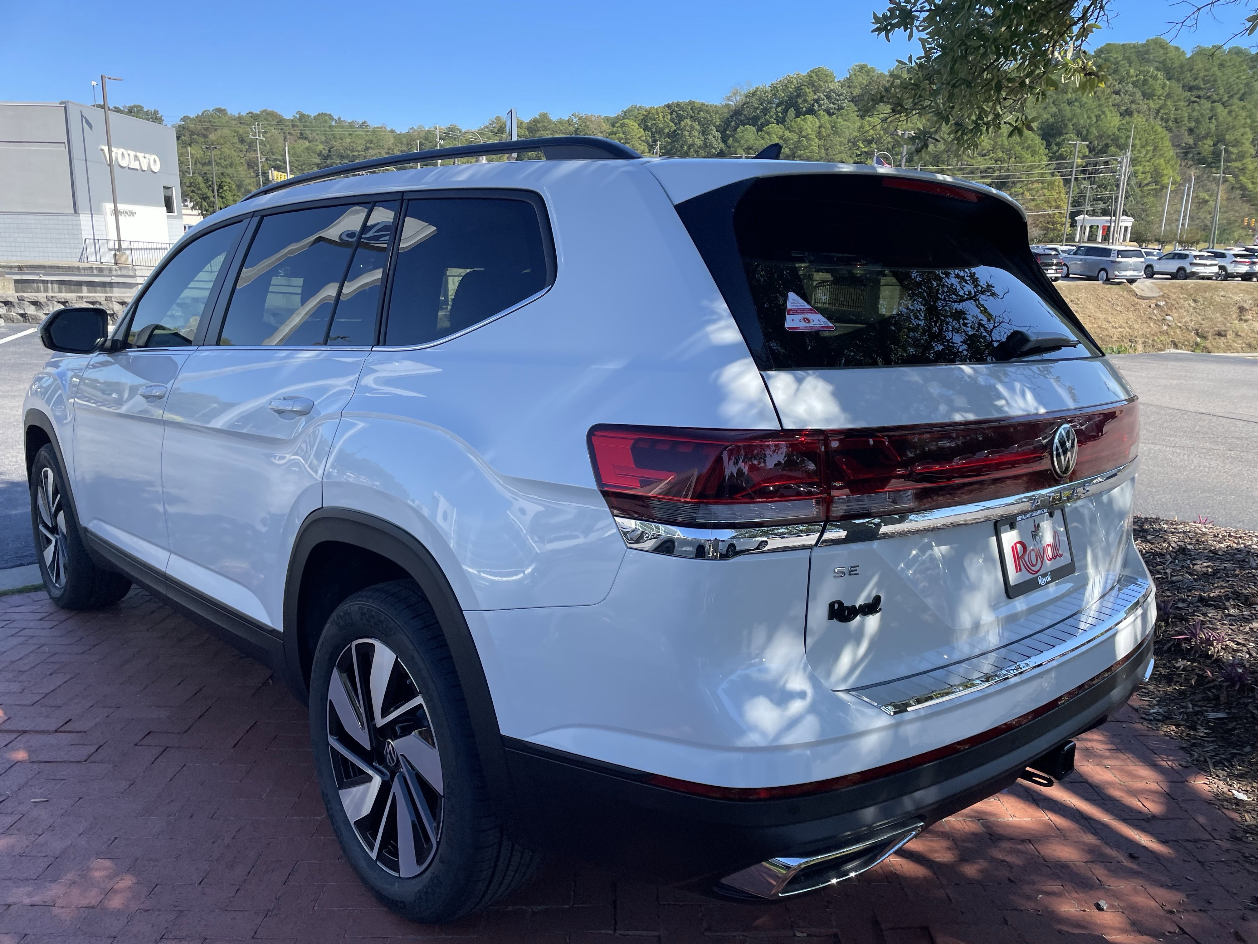 New 2026 Volkswagen Atlas SE image 6