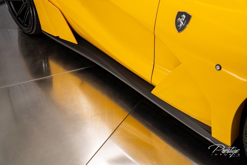 Used 2018 Ferrari 812 Superfast image 3